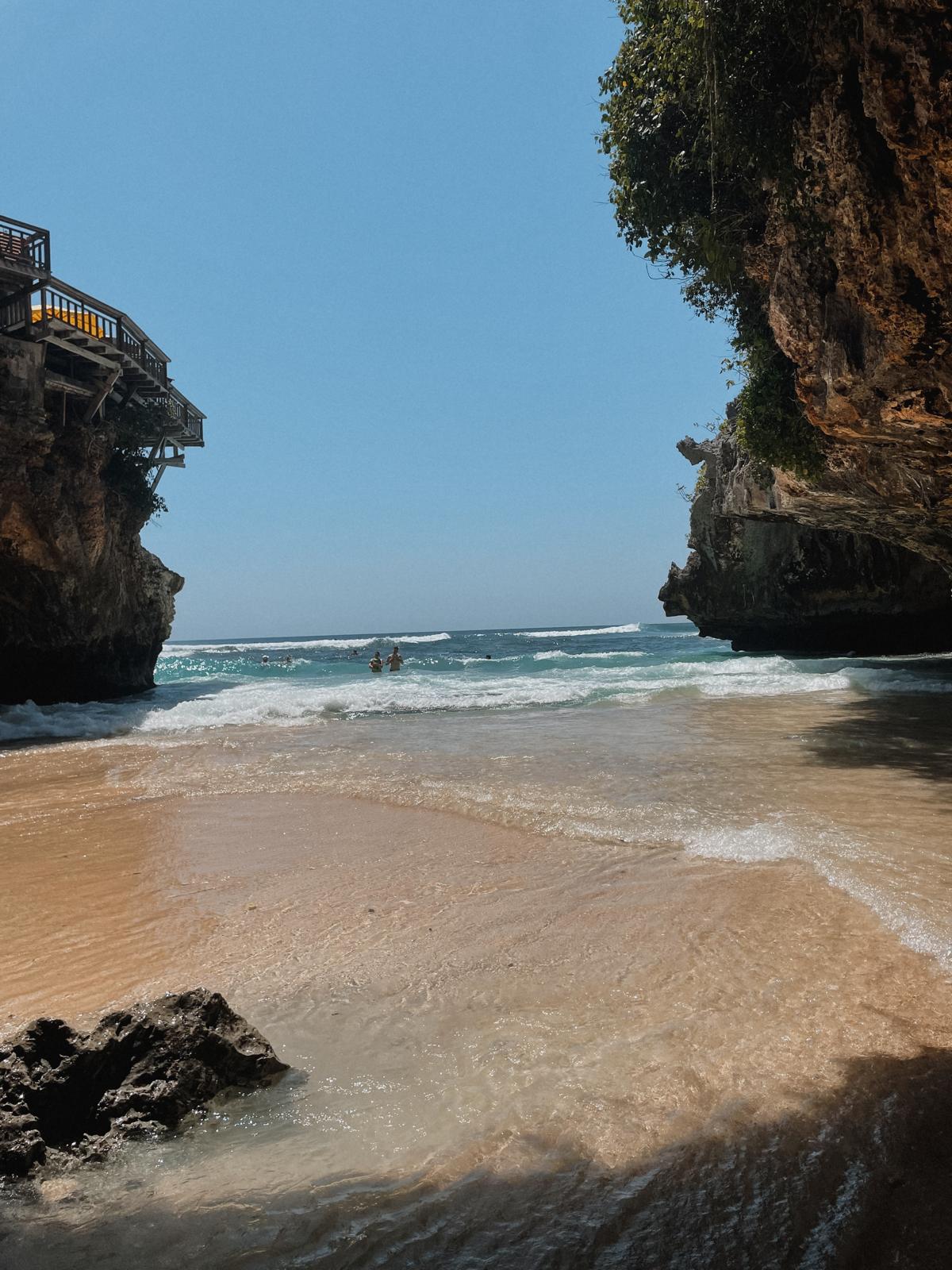 Suluban Beach