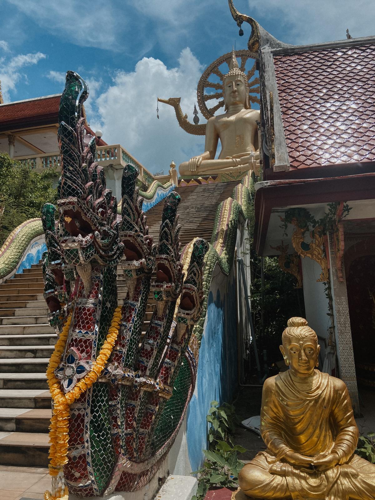 Wat Phra Yai